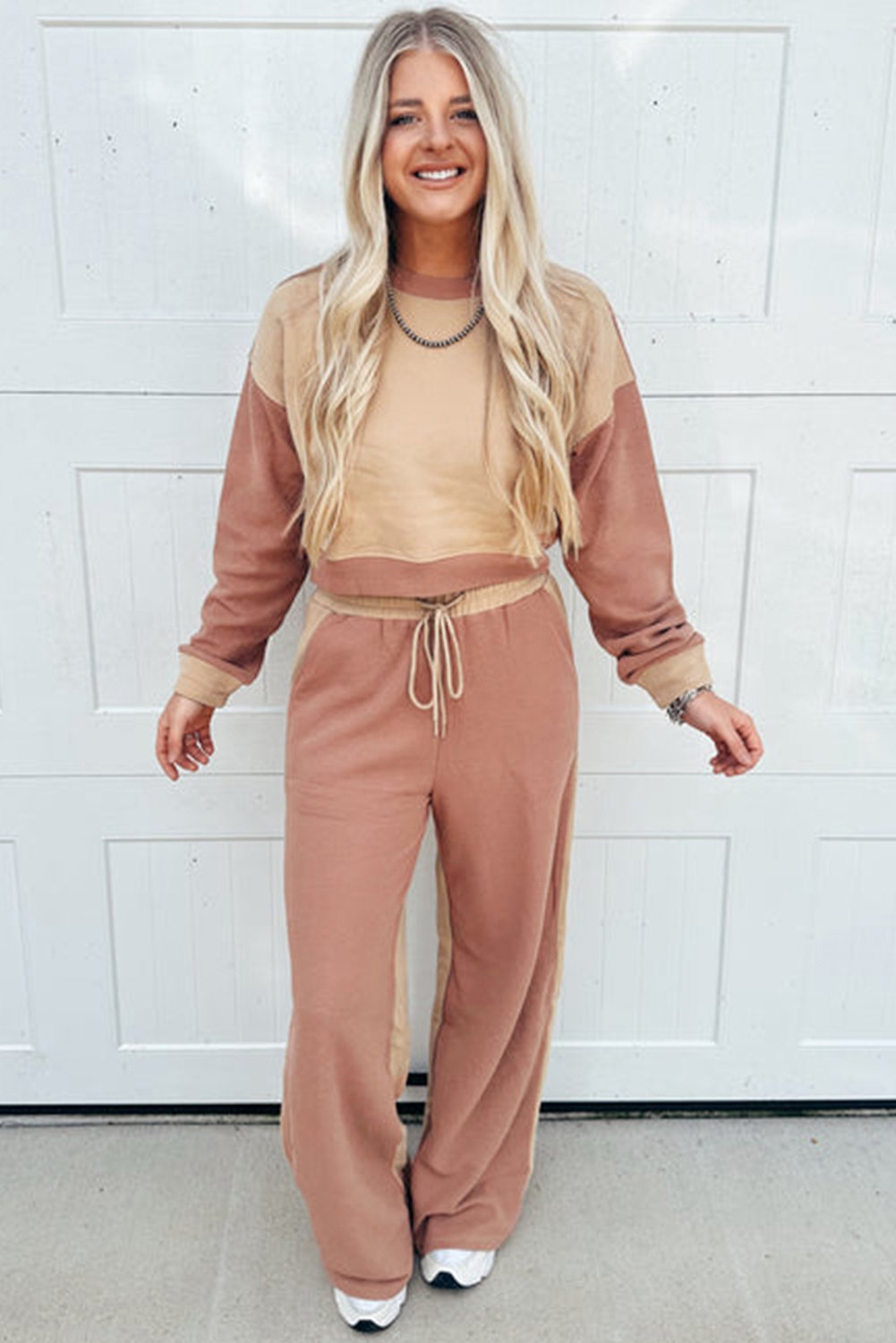 95691675-499c4541a321c147.jpg khaki color block long sleeve crop top drawstring pant set
