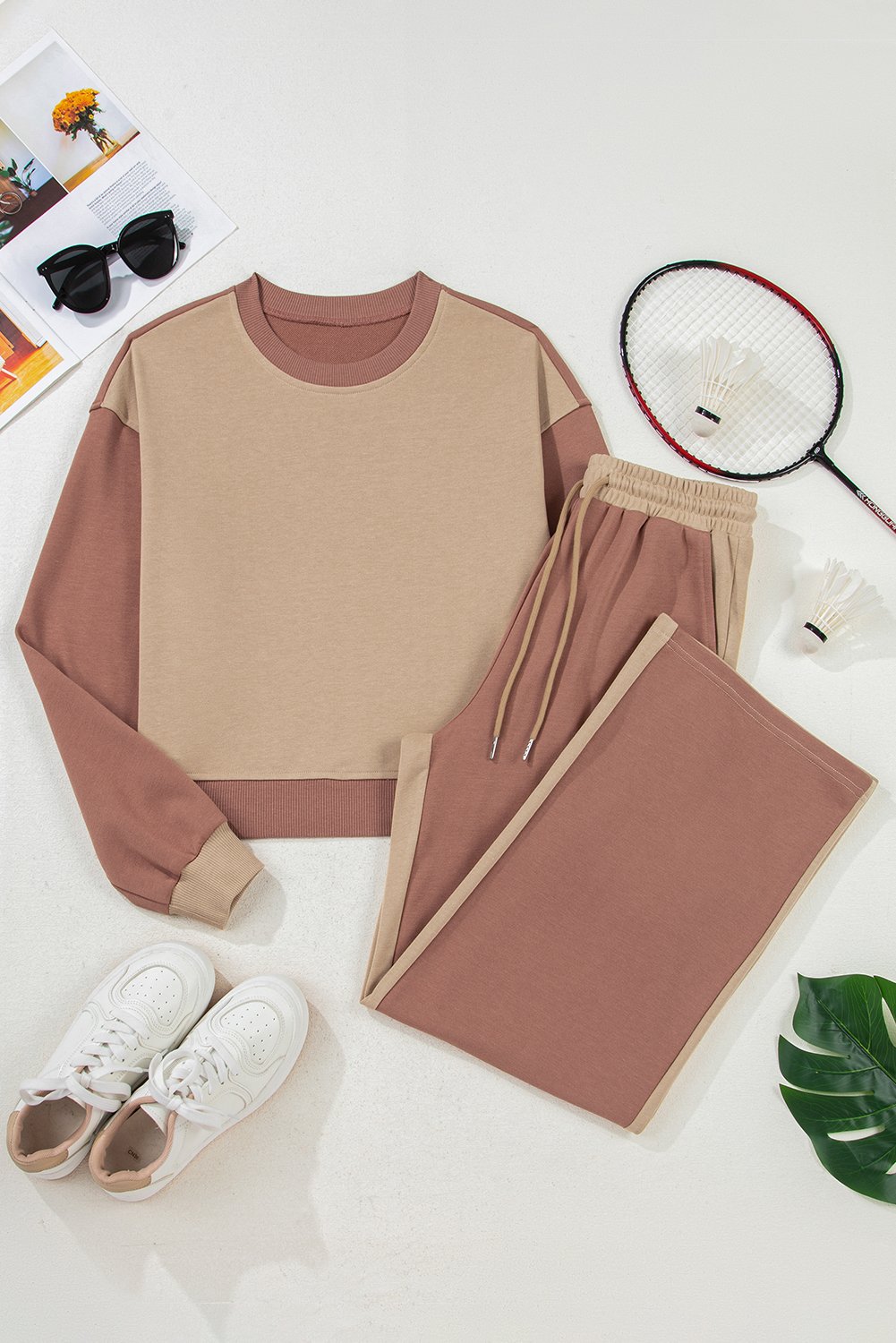 95691677-d108d24f1da2f1ae.jpg khaki color block long sleeve crop top drawstring pant set