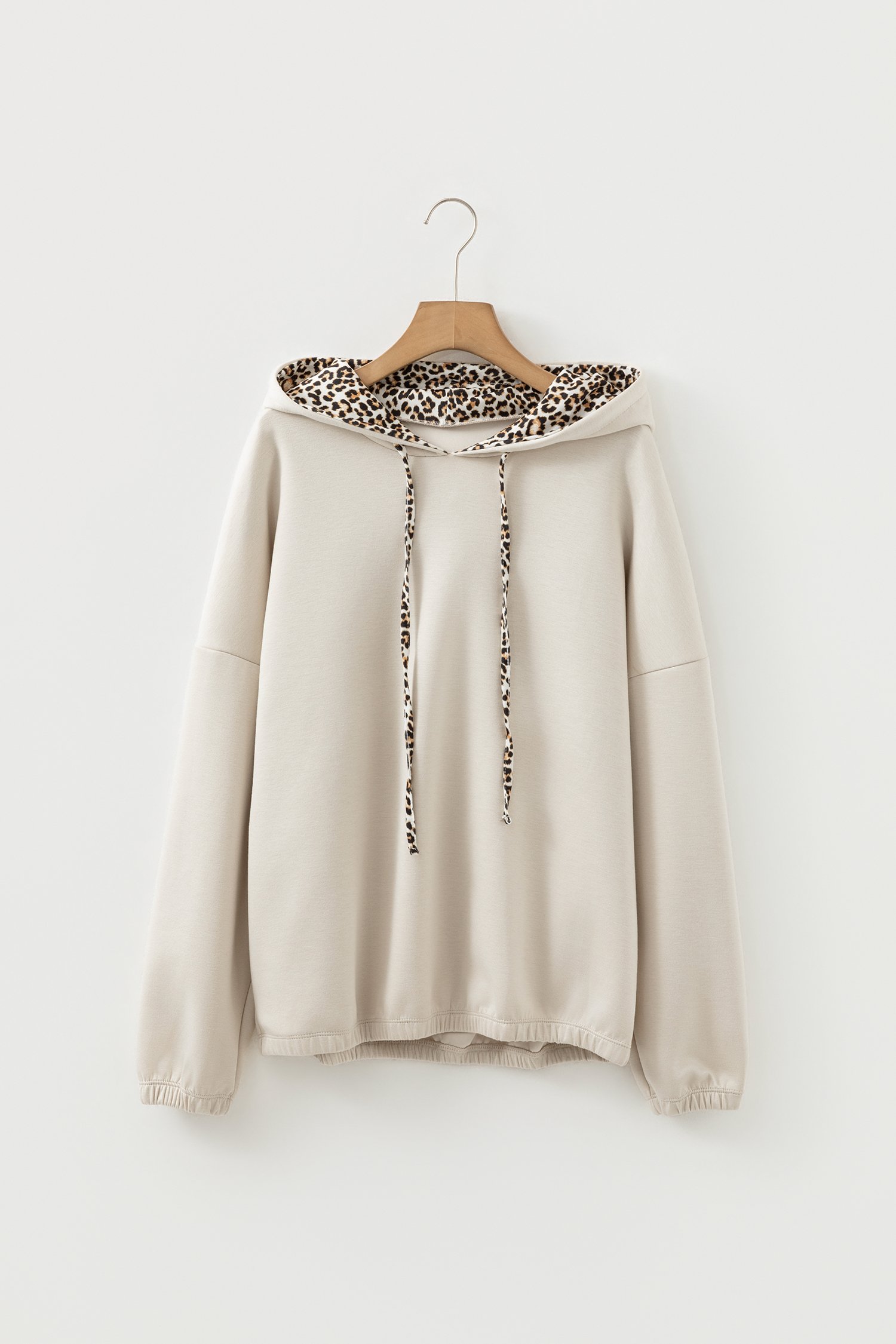 96207925-f06eed995de83d3a.jpg black leopard contrast drawstring hood drop shoulder loose top