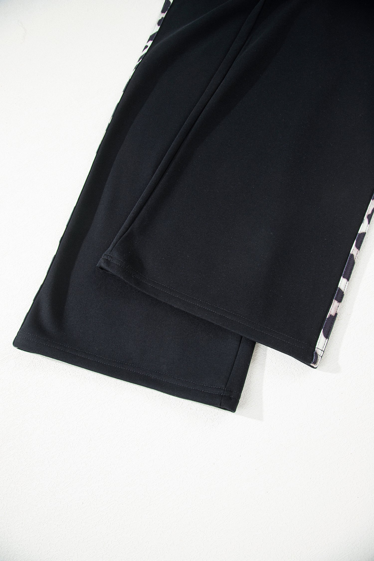 97006721-0f3a144e361ef047.jpg black contrast leopard trim casual sweatshirt pant set