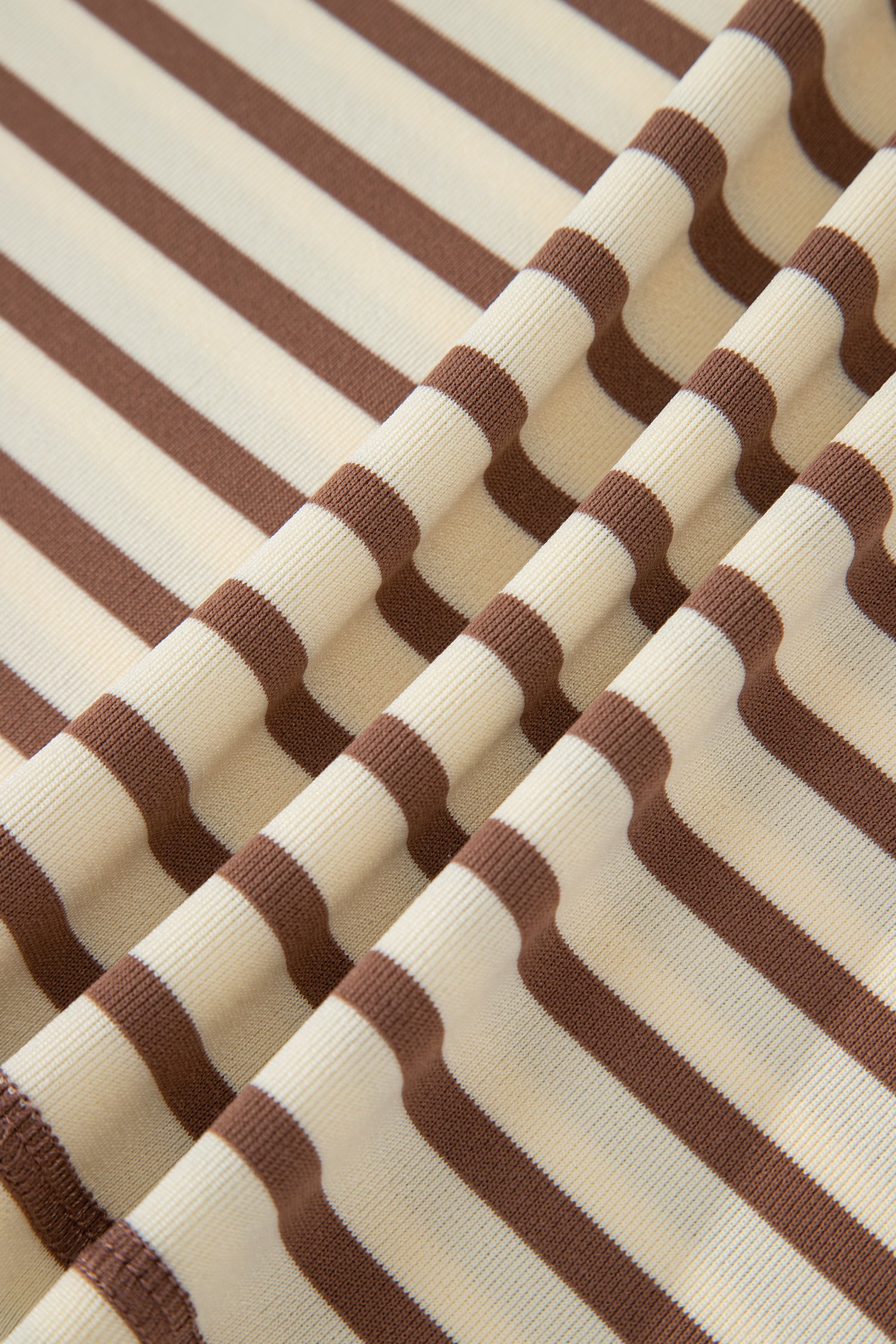 97527006-65cca0bffb7f5bd4.jpg brown stripe half buttons top and shorts set